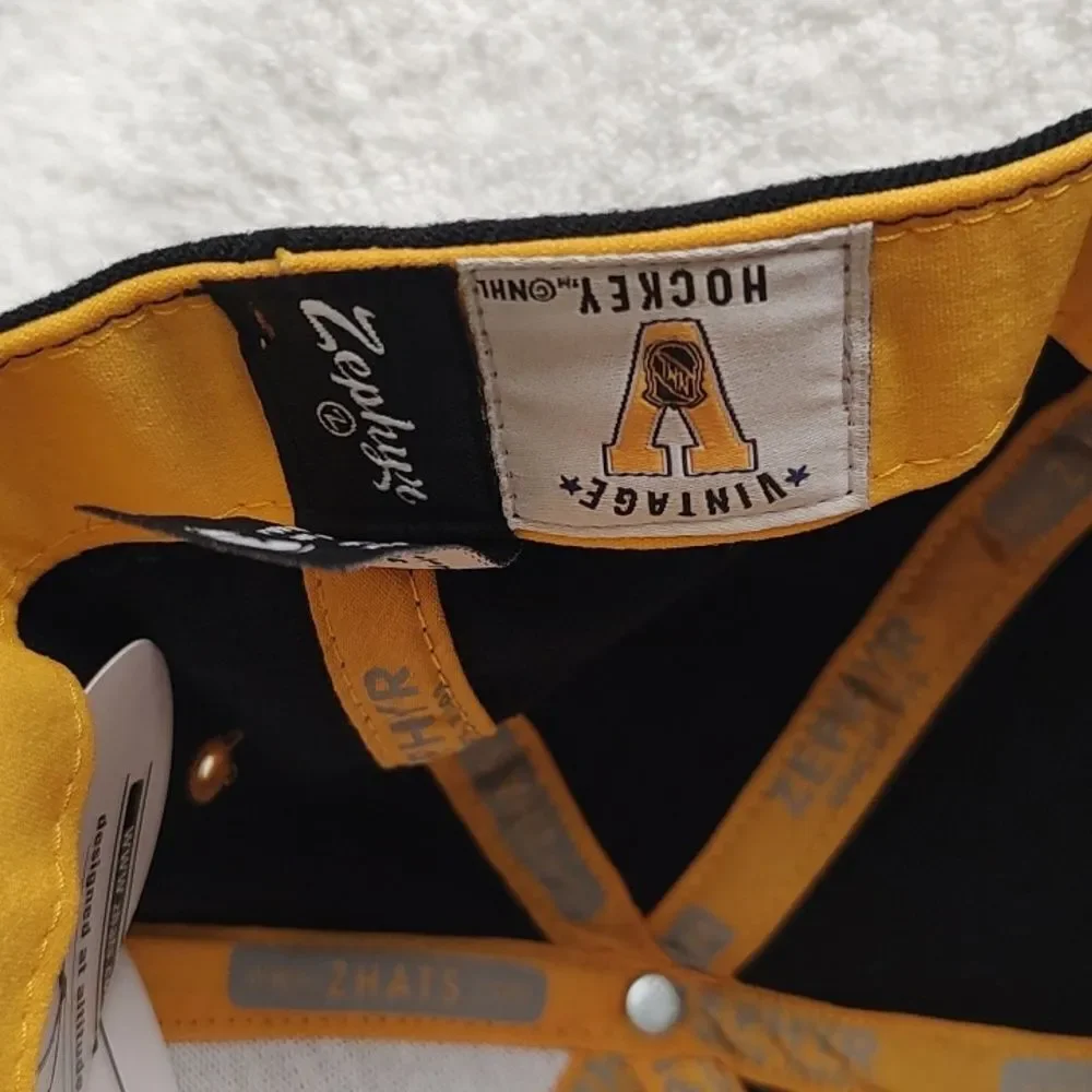 Zephyr Pittsburgh Penguins XL Stretchfit Hat - New